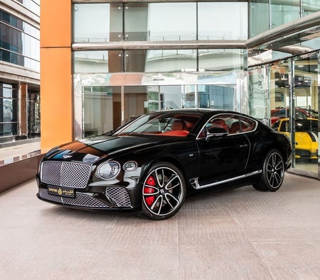 Siyah Bentley Continental GT 2021
