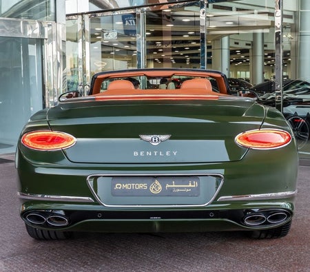 Bentley Continental GT 2023, photo 3 of 4