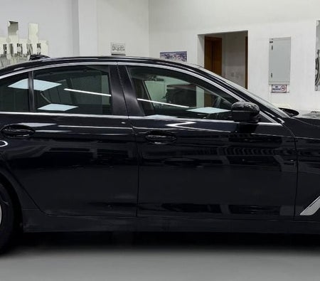 Negro BMW 520 2021