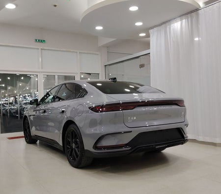 gris BYD HAN 2025
