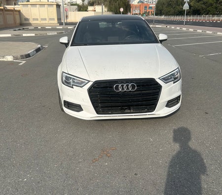 Подержанные Ауди A3 Standard в Дубай