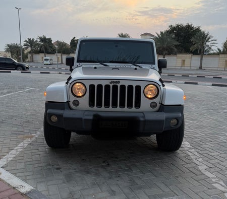 Gebraucht Jeep Wrangler Sahara in Ajman