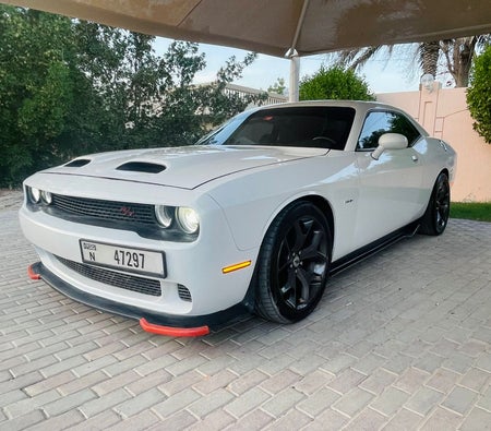 Usado Esquivar Challenger R/T en Dubai