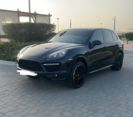 Подержанные Порше Cayenne Turbo  в Шарджа