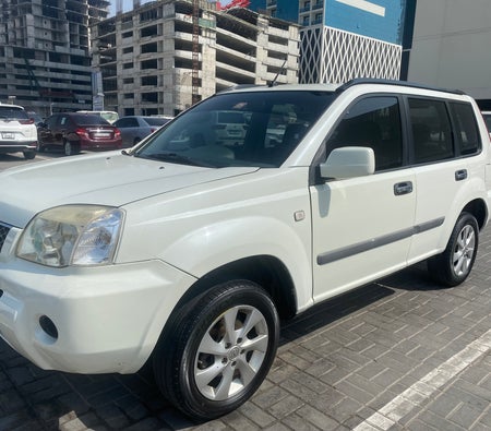 Usato Nissan XTrail  in Dubai
