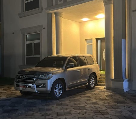 Usado Toyota Land Cruiser GXR en Abu Dhabi