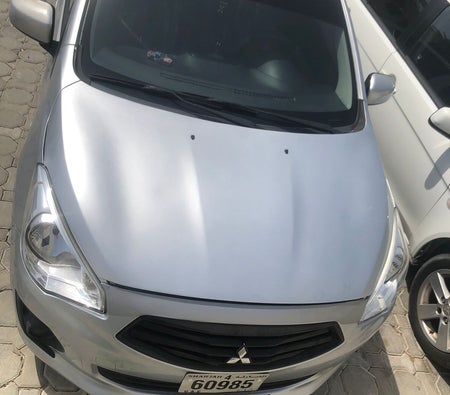 Usato Mitsubishi Attrage GLX Medium Line in Sharja
