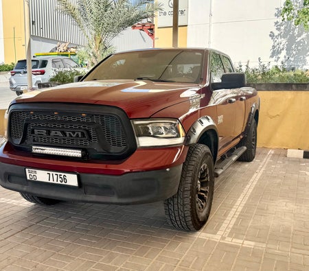 Usato RAM 1500 Limited Crew Cab in Dubai
