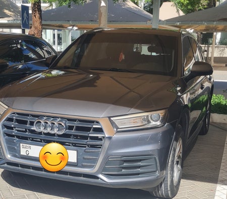 Gebruikt Audi Q5 45 TFSI quattro in Dubai