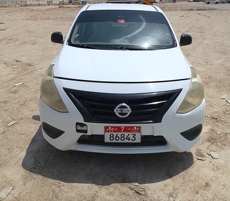 Gebruikt Nissan Zonnig SE in Abu Dhabi
