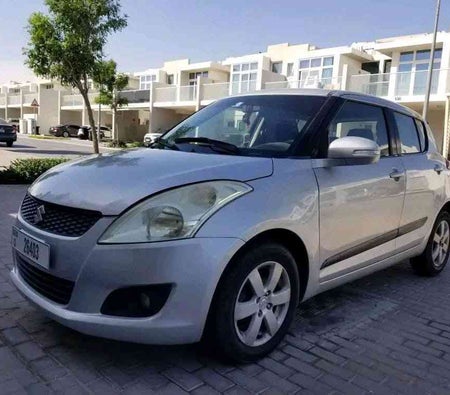 Usado Suzuki Swift GL en Dubai