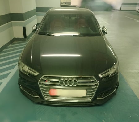 Used Audi S4 quattro in Abu Dhabi