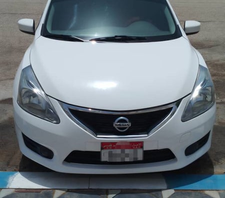Usato Nissan Tiida S in Dubai