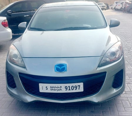 Usato Mazda 3 2.5 S Preferred in Ajman