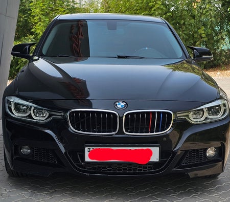 Gebraucht BMW 320i  in Dubai