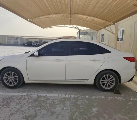 Gebraucht Ford Escort Ambiente in Abu Dhabi