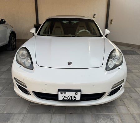 Porsche Panamera 4S  2011, photo 1 of 4