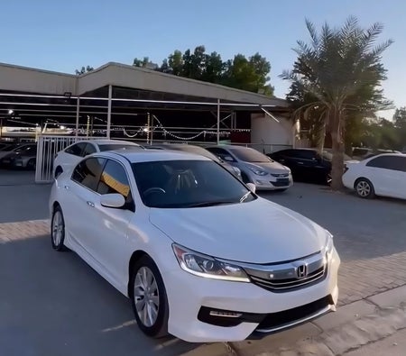 هوندا Accord Limited 2017, photo 2 of 4