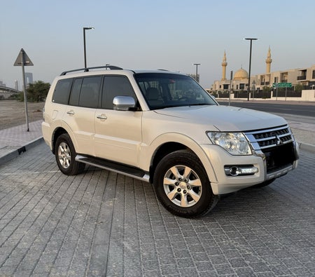 Mitsubishi Pajero GLS Mid 5 Door 2019, photo 1 of 4