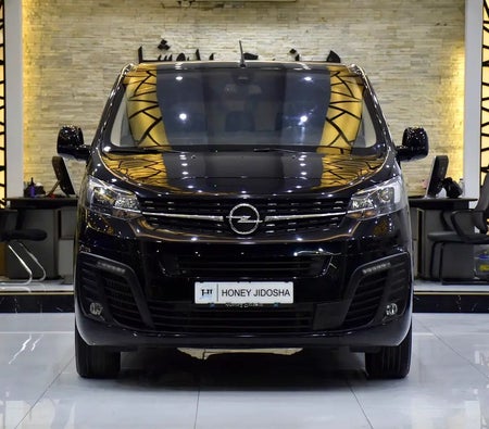 Opel Zafira Life Business Innovation 2023, photo 1 of 4