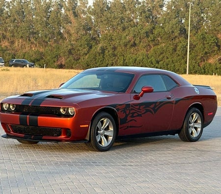 Оранжевый Dodge Challenger 2020 год Оранжевый Dodge Challenger 2020 год