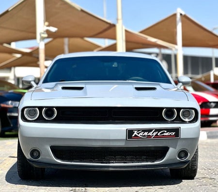 Dodge Challenger  2021, photo 2 of 4