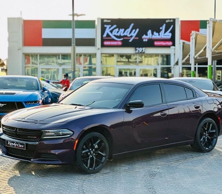 Фиолетовый Dodge Charger 2022 год Фиолетовый Dodge Charger 2022 год