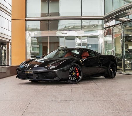 Schwarz Ferrari SF90 Stradale 2018