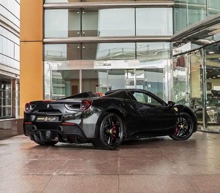 Schwarz Ferrari SF90 Stradale 2018