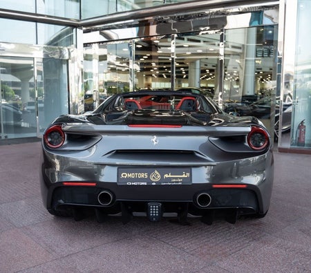 Gris Ferrari SF90 Stradale 2018