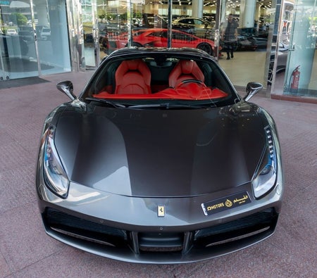 Gris Ferrari SF90 Stradale 2018