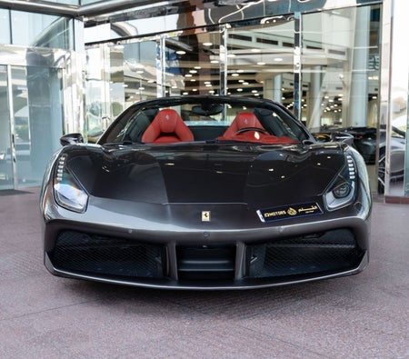 Gris Ferrari SF90 Stradale 2018