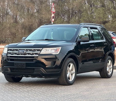 Black Ford Explorer 2018