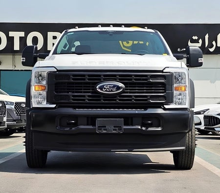 Белый Ford F 550 2026 Белый Ford F 550 2026