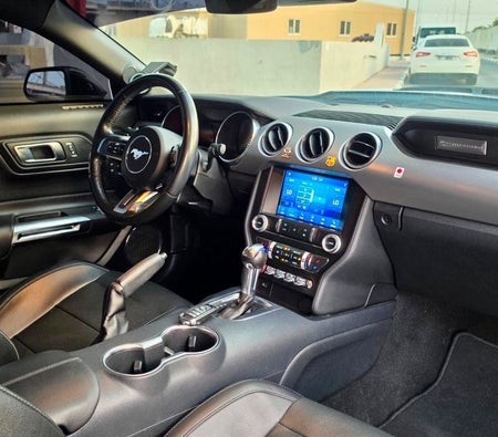 Ford Mustang 2021, photo 3 of 4