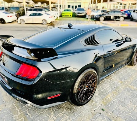 Black Ford Mustang 2021