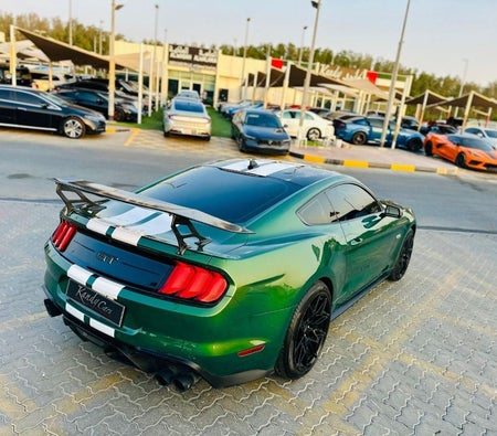 Green Ford Mustang 2022