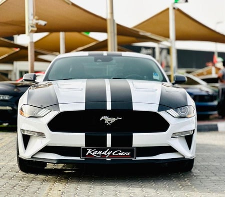 Ford Mustang  2022, photo 2 of 4