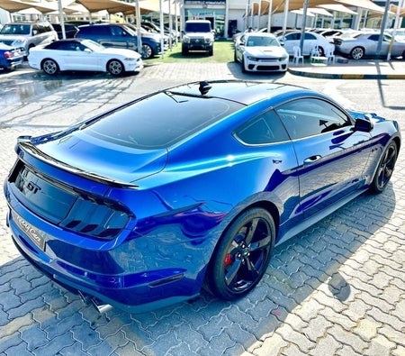 Голубой Ford Mustang 2023 год Голубой Ford Mustang 2023 год
