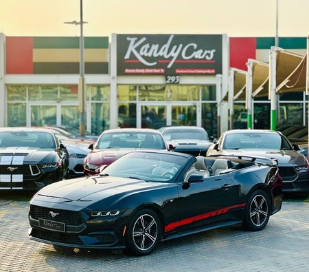 Черный Ford Mustang 2024 год Черный Ford Mustang 2024 год