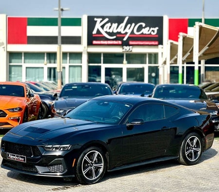 Черный Ford Mustang 2024 год Черный Ford Mustang 2024 год