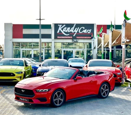 Красный Ford Mustang 2024 год Красный Ford Mustang 2024 год