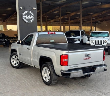 Silver GMC Sierra 2017