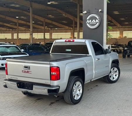 Silver GMC Sierra 2017