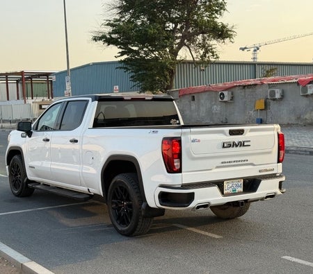 White GMC Sierra 2021