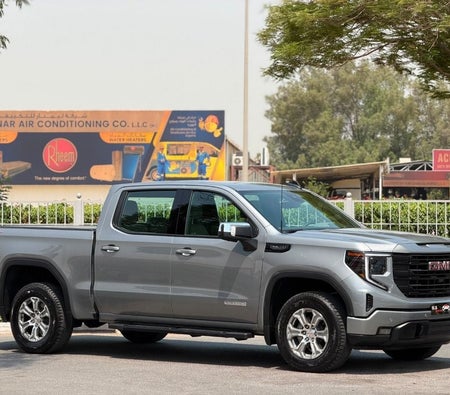 Grigio GMC Sierra 2024