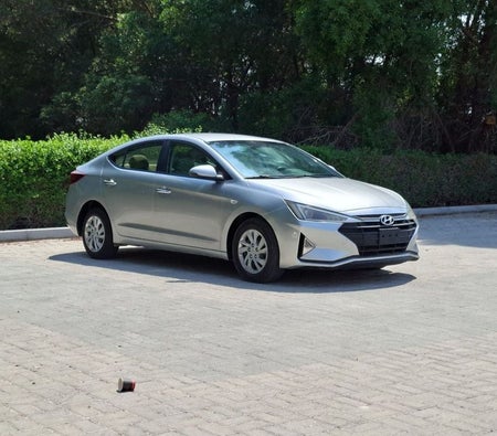 Silber Hyundai Elantra 2020