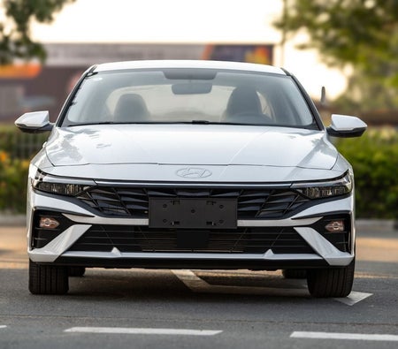 Hyundai Elantra 2025, photo 2 of 4