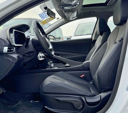 White Hyundai Elantra 2025