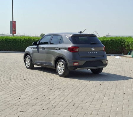 Silber Hyundai Venue 2021